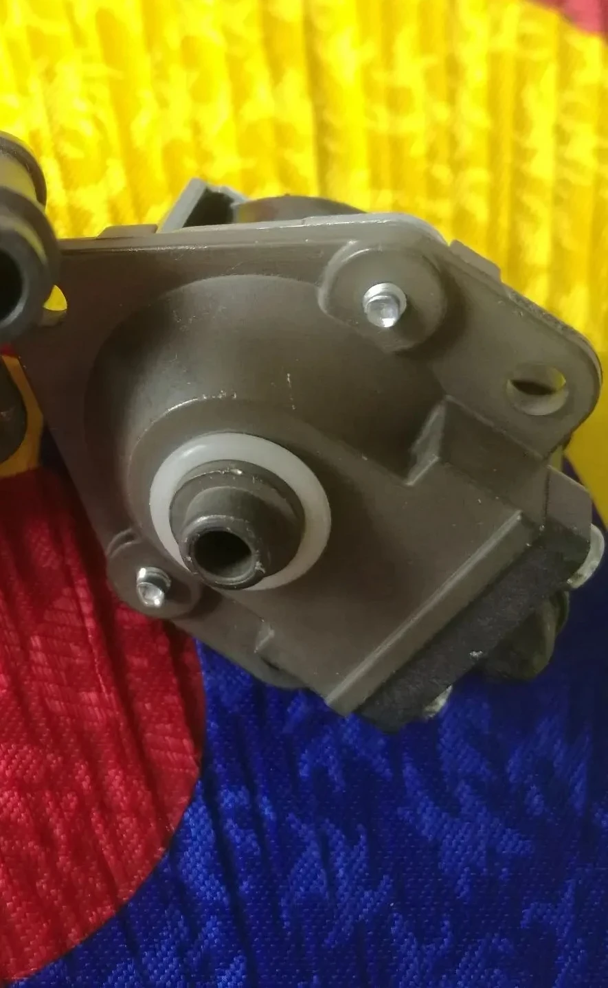 1PC New for CUCKOO rice cooker with exhaust valve solenoid valve 12V/0.8 20V/0.9 20V/1.0 accessories
1PC New for CUCKOO rice cooker with exhaust valve solenoid valve 12V/0.8 20V/0.9 20V/1.0 accessories