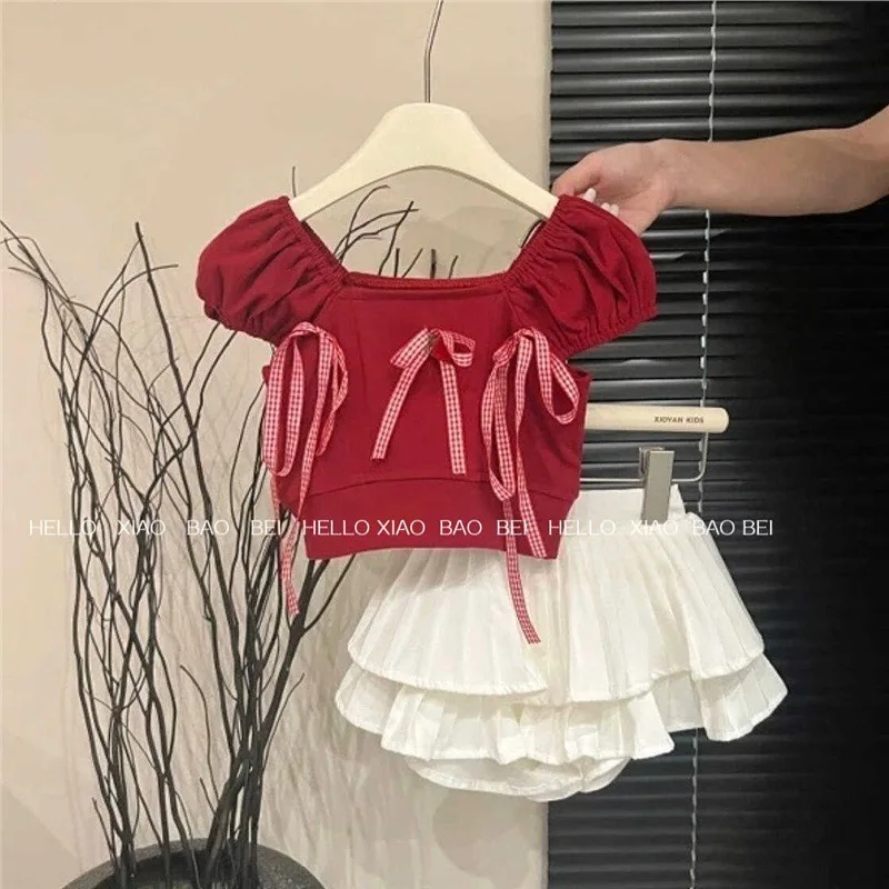 Корейская девушка 2024, летний новый топ с бантом и красной вишней, комплект с юбкой-тортом, модный повседневный костюм, сладкий
Корейская девушка 2024, летний новый топ с бантом и красной вишней, комплект с юбкой-тортом, модный повседневный костюм, сладкий