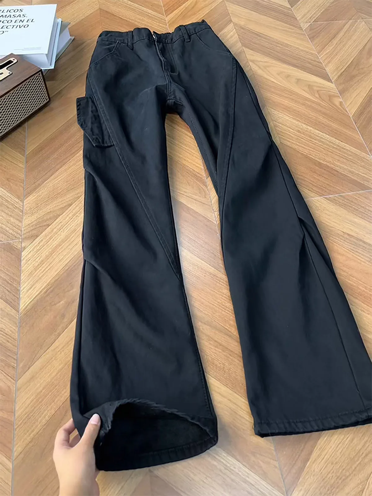 American Vibe Slanted Cut Loose Straight Leg Jeans Men Women Slimming Waed Wood Cutting Casual Workwear Denim Pants
American Vibe Slanted Cut Loose Straight Leg Jeans Men Women Slimming Waed Wood Cutting Casual Workwear Denim Pants