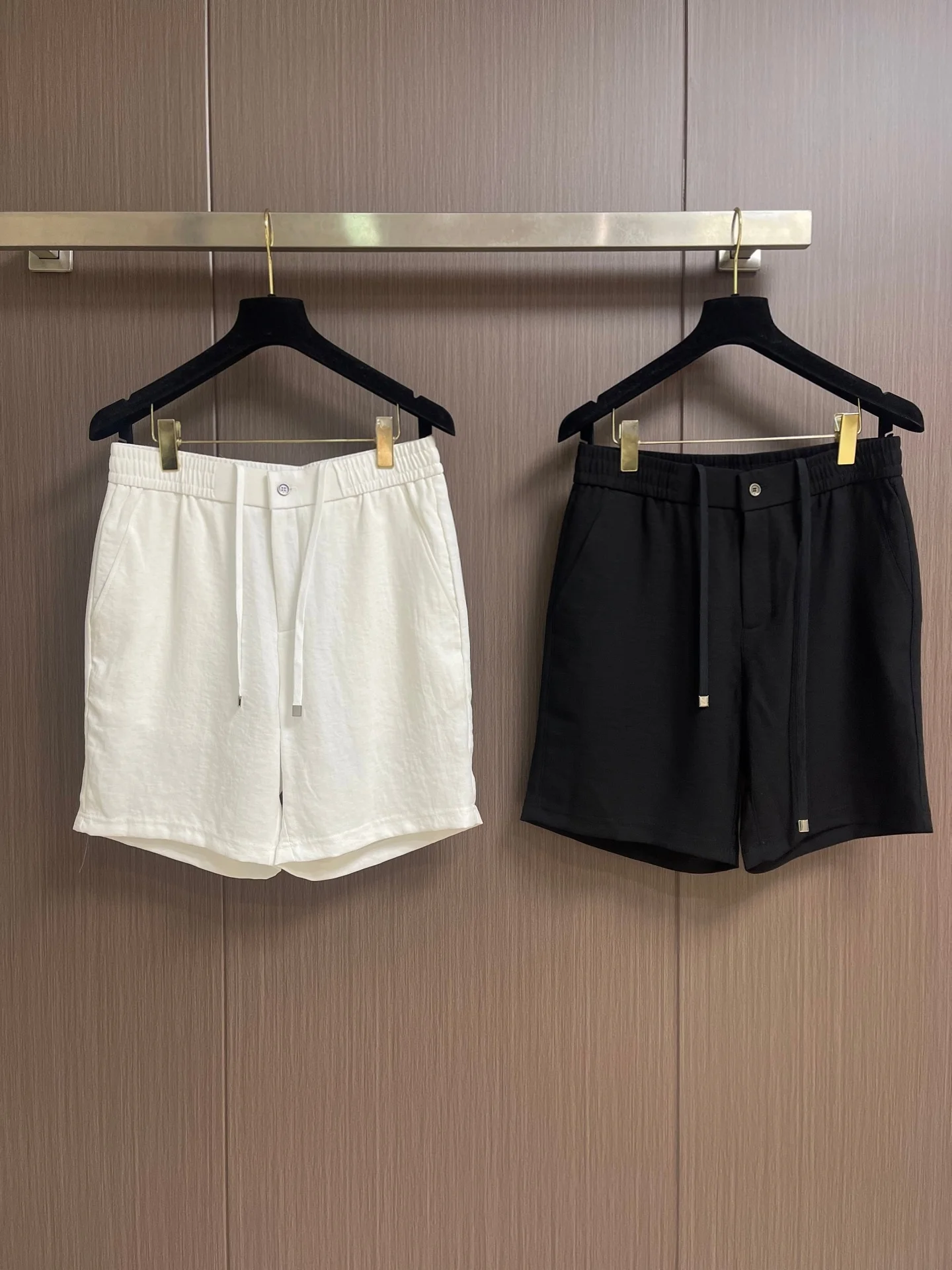 Italian Style Men's Casual Washed Linen Drawstring Shorts Loose Fit Five-Quarter Length Standard Cut Summer Fashion Shorts
Italian Style Men's Casual Washed Linen Drawstring Shorts Loose Fit Five-Quarter Length Standard Cut Summer Fashion Shorts