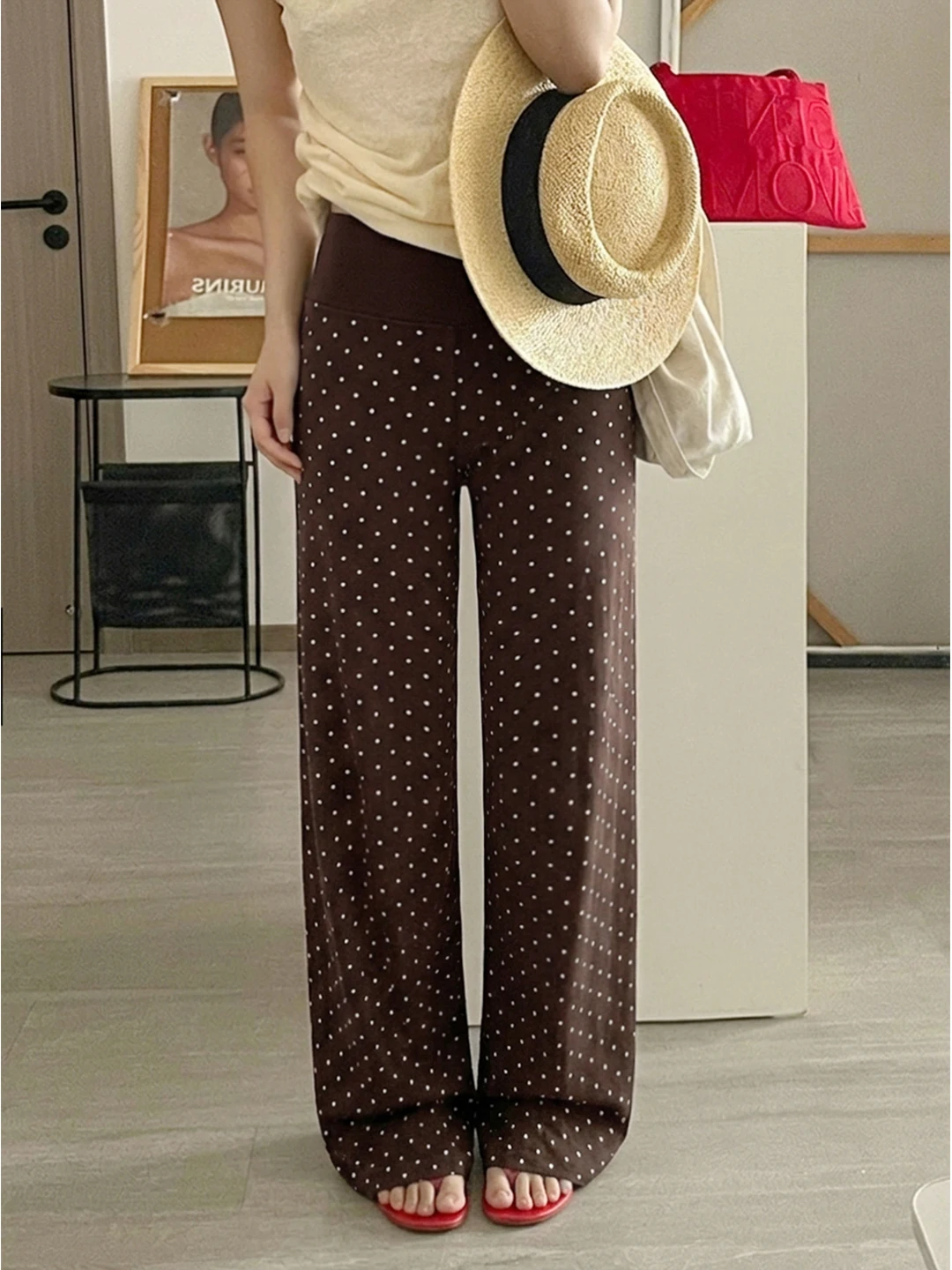 Korean Style Polka Dot Wide Leg Casual Pants Women's High Waist Slimming Straight Cut Floor Length Trousers Fashionable
Korean Style Polka Dot Wide Leg Casual Pants Women's High Waist Slimming Straight Cut Floor Length Trousers Fashionable