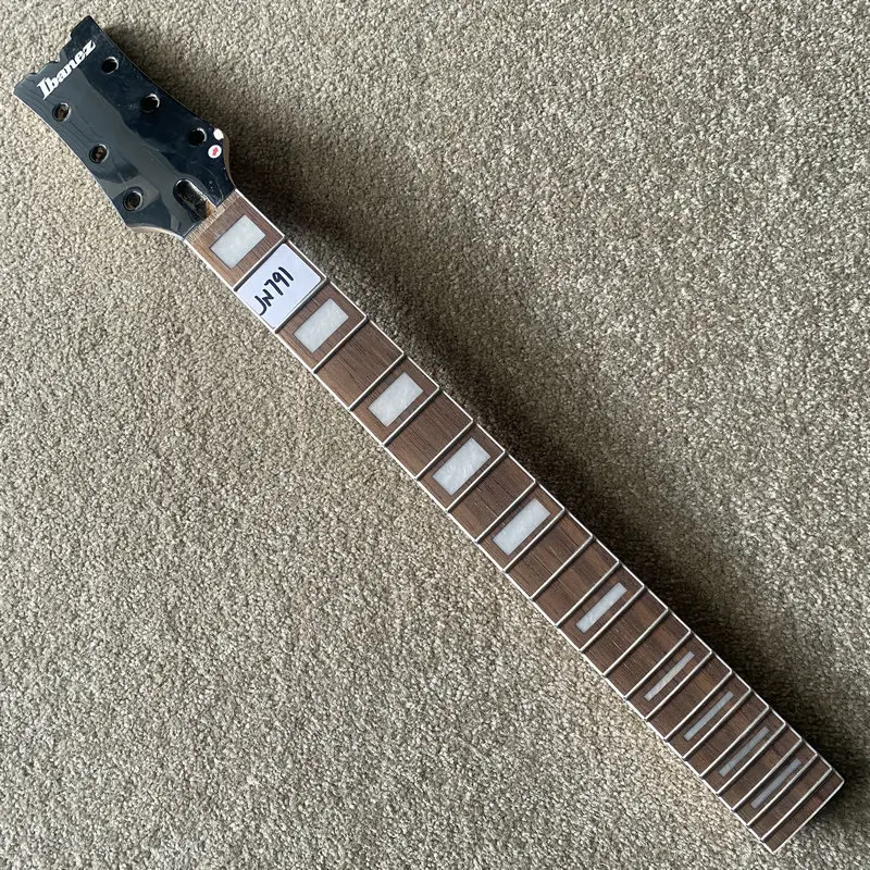 JN791 Headstock Paints Damaged 22 Frets 6 String Electric Guitar Neck 628mm Scales Stock Items for DIY
JN791 Headstock Paints Damaged 22 Frets 6 String Electric Guitar Neck 628mm Scales Stock Items for DIY