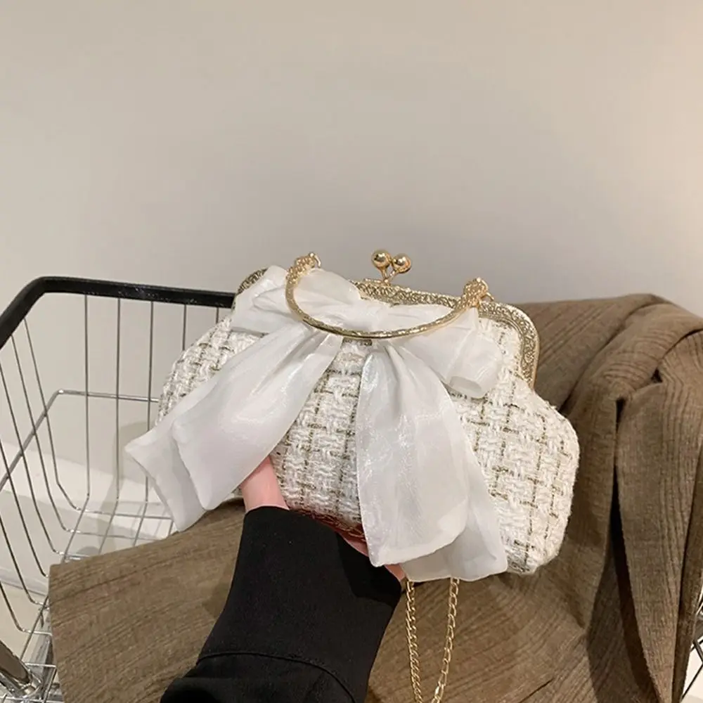 Metal Top Handle French Bow Banquet Bag Wrist Bag Shoulder Bag Evening Banquet Bag Crossbody Bag Large Capacity
Metal Top Handle French Bow Banquet Bag Wrist Bag Shoulder Bag Evening Banquet Bag Crossbody Bag Large Capacity