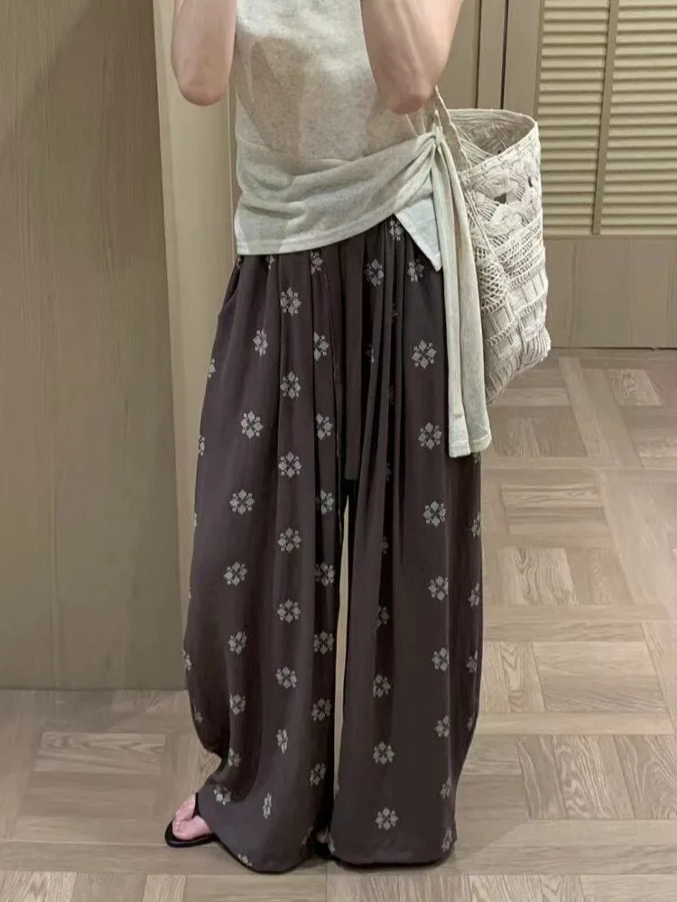 Breathable Slimming Vintage Print Holiday Casual Pants Large Size Women's High Waist Wide Leg Long Trousers Versatile Style
Breathable Slimming Vintage Print Holiday Casual Pants Large Size Women's High Waist Wide Leg Long Trousers Versatile Style