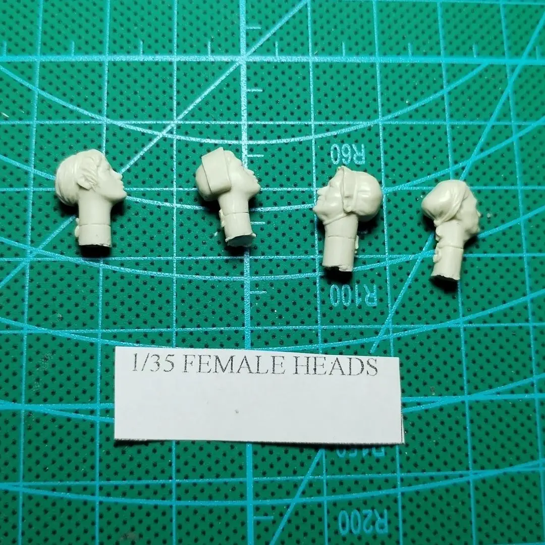 Фигурка модели из смолы 1/35, женские головки, комплект в разобранном и неокрашенном виде
Фигурка модели из смолы 1/35, женские головки, комплект в разобранном и неокрашенном виде