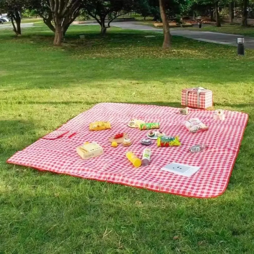 Moisture-resistant Foldable Design Picnic Mat Waterproof cloth Anti-slip Waterproof Mat Thick Cloth Handbag Portable Mat Hiking
Moisture-resistant Foldable Design Picnic Mat Waterproof cloth Anti-slip Waterproof Mat Thick Cloth Handbag Portable Mat Hiking