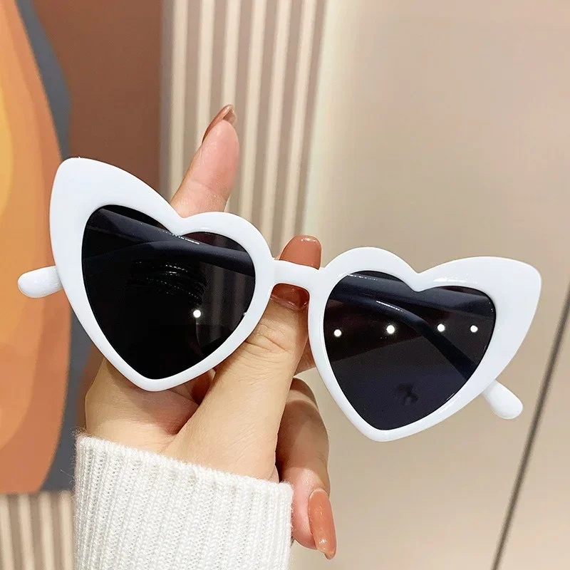 10pcs Heart-Shaped Black Glasses - Fun & Stylish Love-Themed Party Favors, Music Festival Accessories
10pcs Heart-Shaped Black Glasses - Fun & Stylish Love-Themed Party Favors, Music Festival Accessories
