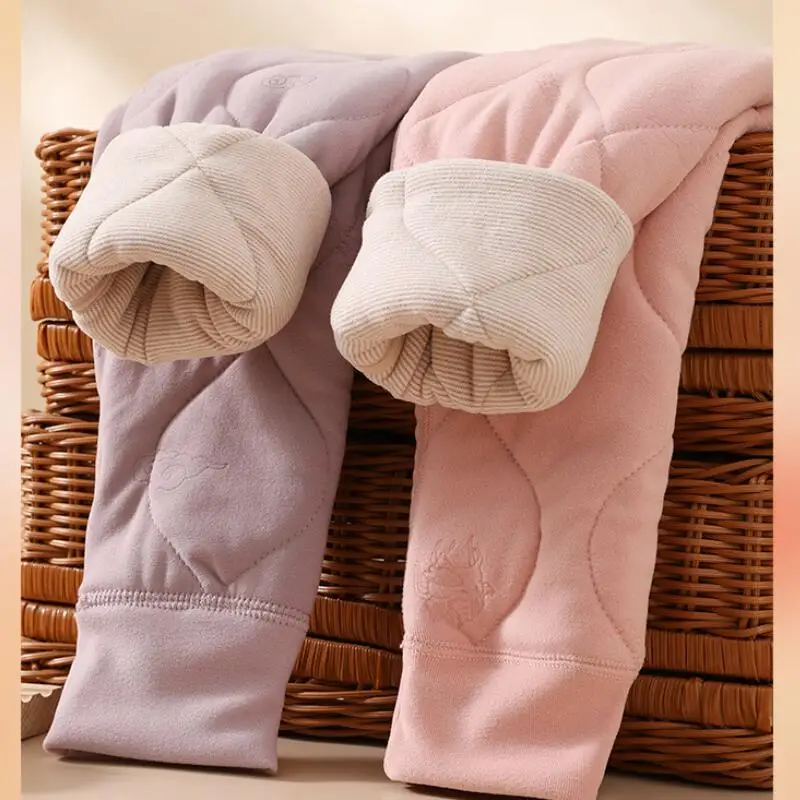 Одежда для девочек 2025 года, термобелье, детские пижамы для мальчиков, брюки, осенне-зимняя одежда, домашняя одежда, термоштаны, студенческие штаны
Одежда для девочек 2025 года, термобелье, детские пижамы для мальчиков, брюки, осенне-зимняя одежда, домашняя одежда, термоштаны, студенческие штаны