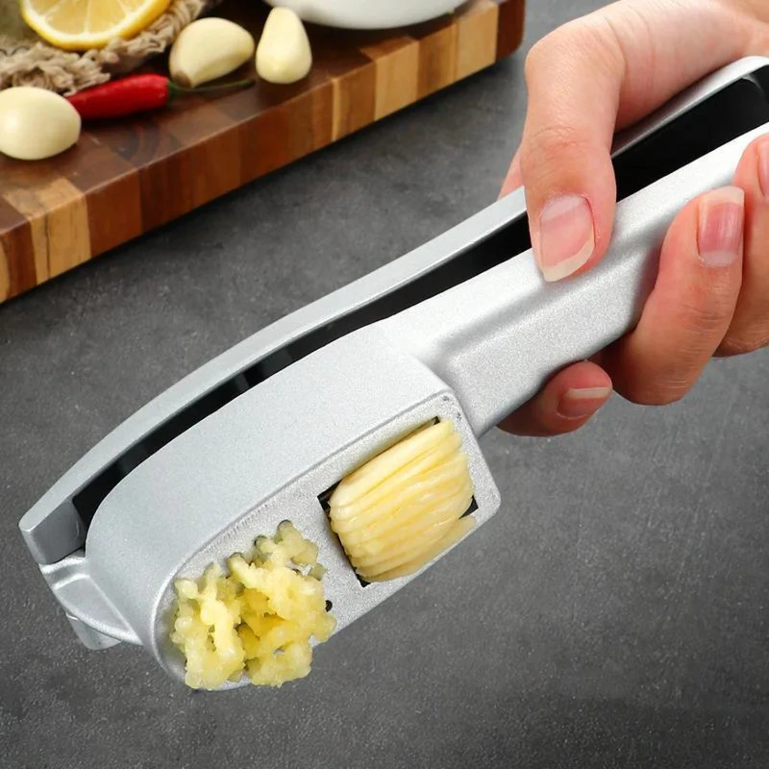 Versatile All-In-One Garlic Press And Vegetable Chopper - Durable Aluminum, Manual Operation Vegetable cutter Vegetable chopper
Versatile All-In-One Garlic Press And Vegetable Chopper - Durable Aluminum, Manual Operation Vegetable cutter Vegetable chopper