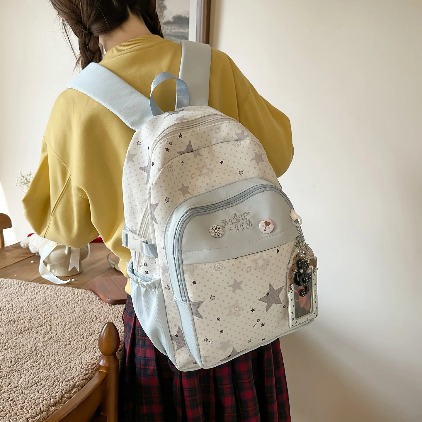 Korean Cartoon Large Capacity Backpack 2026 Style Lightweight Campus Bookbag Casual Travel Nylon Material Breathable Comfort
Korean Cartoon Large Capacity Backpack 2026 Style Lightweight Campus Bookbag Casual Travel Nylon Material Breathable Comfort