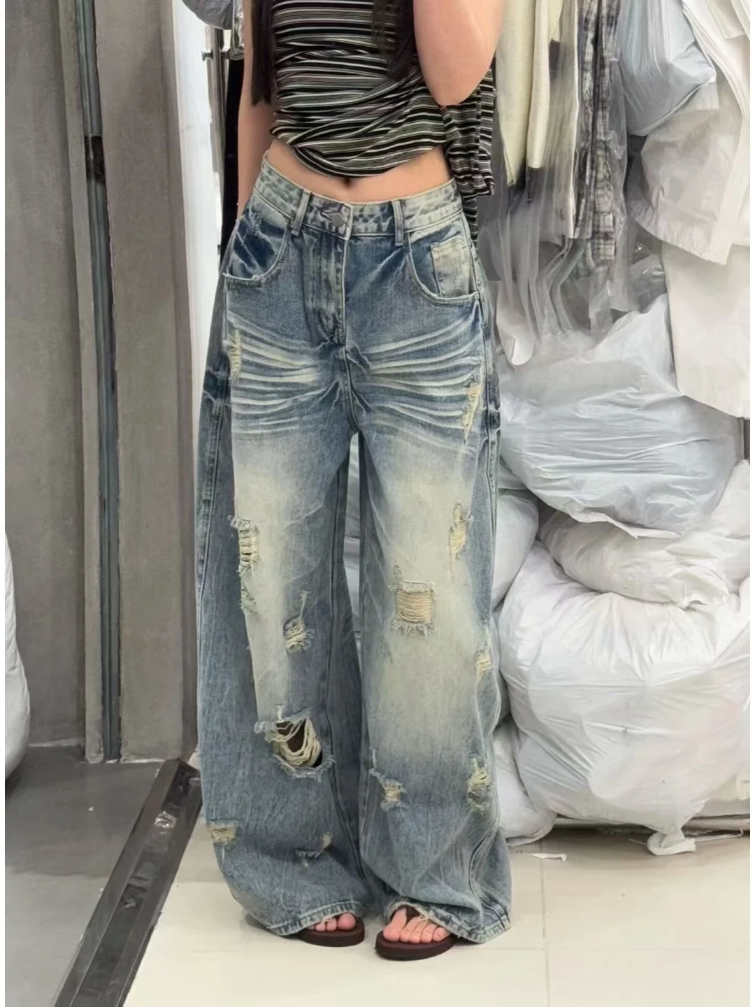 Retro American Trendy Washed Hole Wide Leg Jeans Women's Summer New High Street Loose Match Long Pants Casual High Waist Denim
Retro American Trendy Washed Hole Wide Leg Jeans Women's Summer New High Street Loose Match Long Pants Casual High Waist Denim