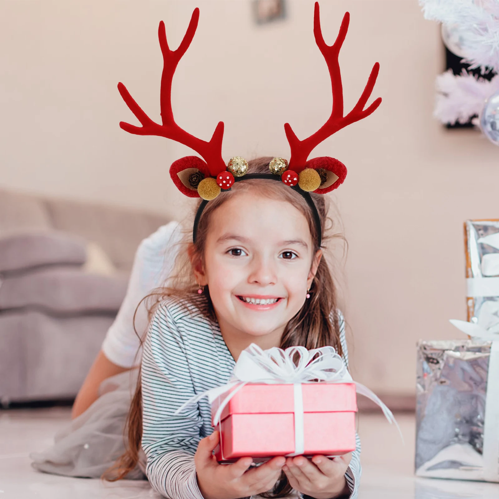 Reindeer Antlers Headband Christmas Party Accessory for Adults Pine Cone Charm Holiday Decor Festive Wearable Band
Reindeer Antlers Headband Christmas Party Accessory for Adults Pine Cone Charm Holiday Decor Festive Wearable Band