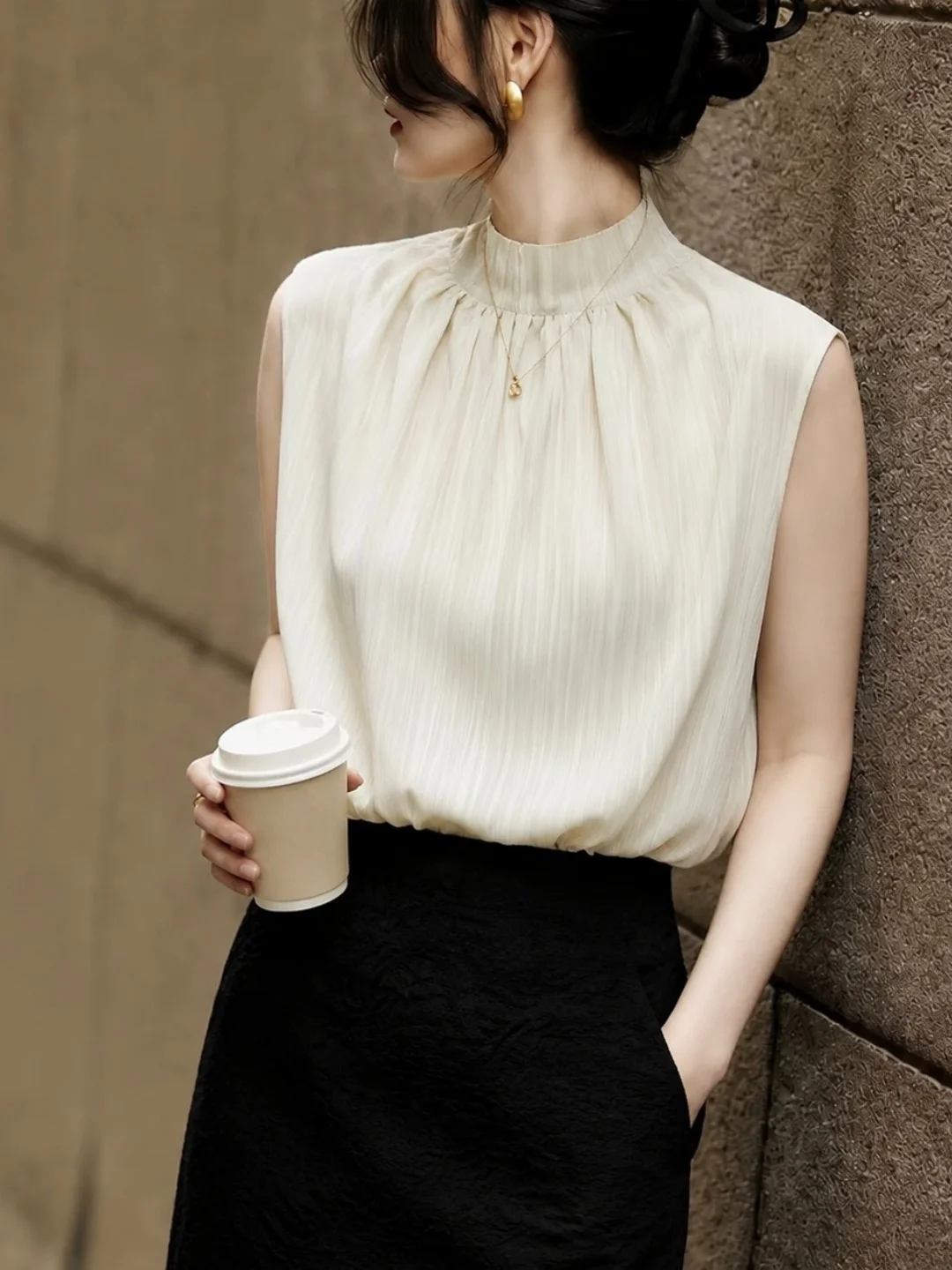 Elegant Summer Design Sleeveless Commute Slimming Versatile Gentle Style Tank Top Korean Style Straight Cut Silk Blend
Elegant Summer Design Sleeveless Commute Slimming Versatile Gentle Style Tank Top Korean Style Straight Cut Silk Blend