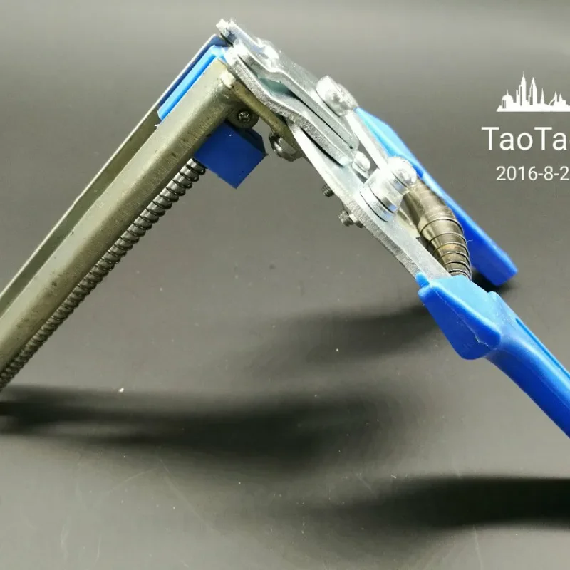 Clip Pliers Repairing Animal Wire Cages Tie Cage Clamp Cage Installation Pliers Chicken Rabbit Birds Quail Cage Installation
Clip Pliers Repairing Animal Wire Cages Tie Cage Clamp Cage Installation Pliers Chicken Rabbit Birds Quail Cage Installation