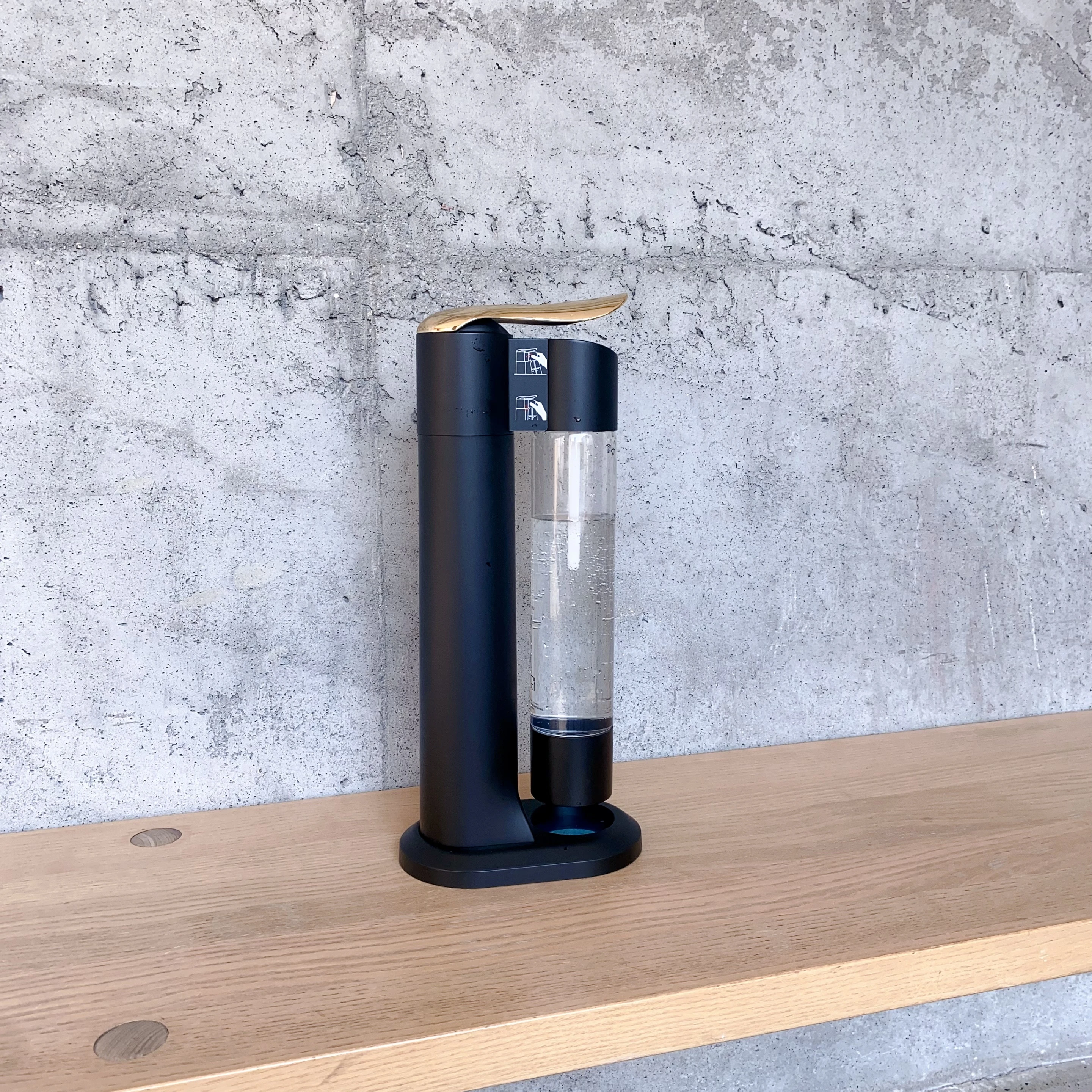 Soda and Sparkling Water Maker Stream 60L Co2 Cylinder Factory Hot Selling Soda Dispenser Quick Connect Machine
Soda and Sparkling Water Maker Stream 60L Co2 Cylinder Factory Hot Selling Soda Dispenser Quick Connect Machine