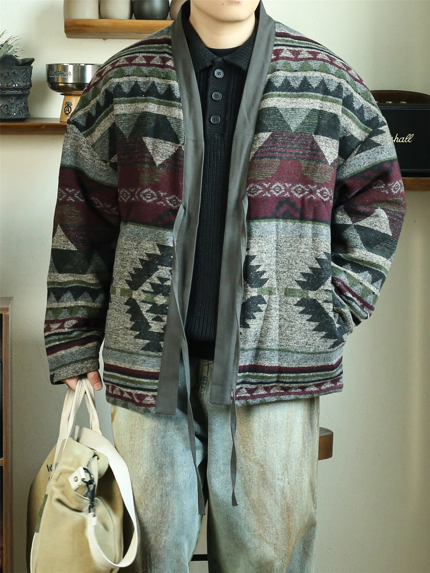 Двусторонний утепленный шерстяной кардиган с отложным воротником в стиле ретро, этнический, повседневный, с длинными рукавами, теплый, молодежный, модный
Двусторонний утепленный шерстяной кардиган с отложным воротником в стиле ретро, этнический, повседневный, с длинными рукавами, теплый, молодежный, модный