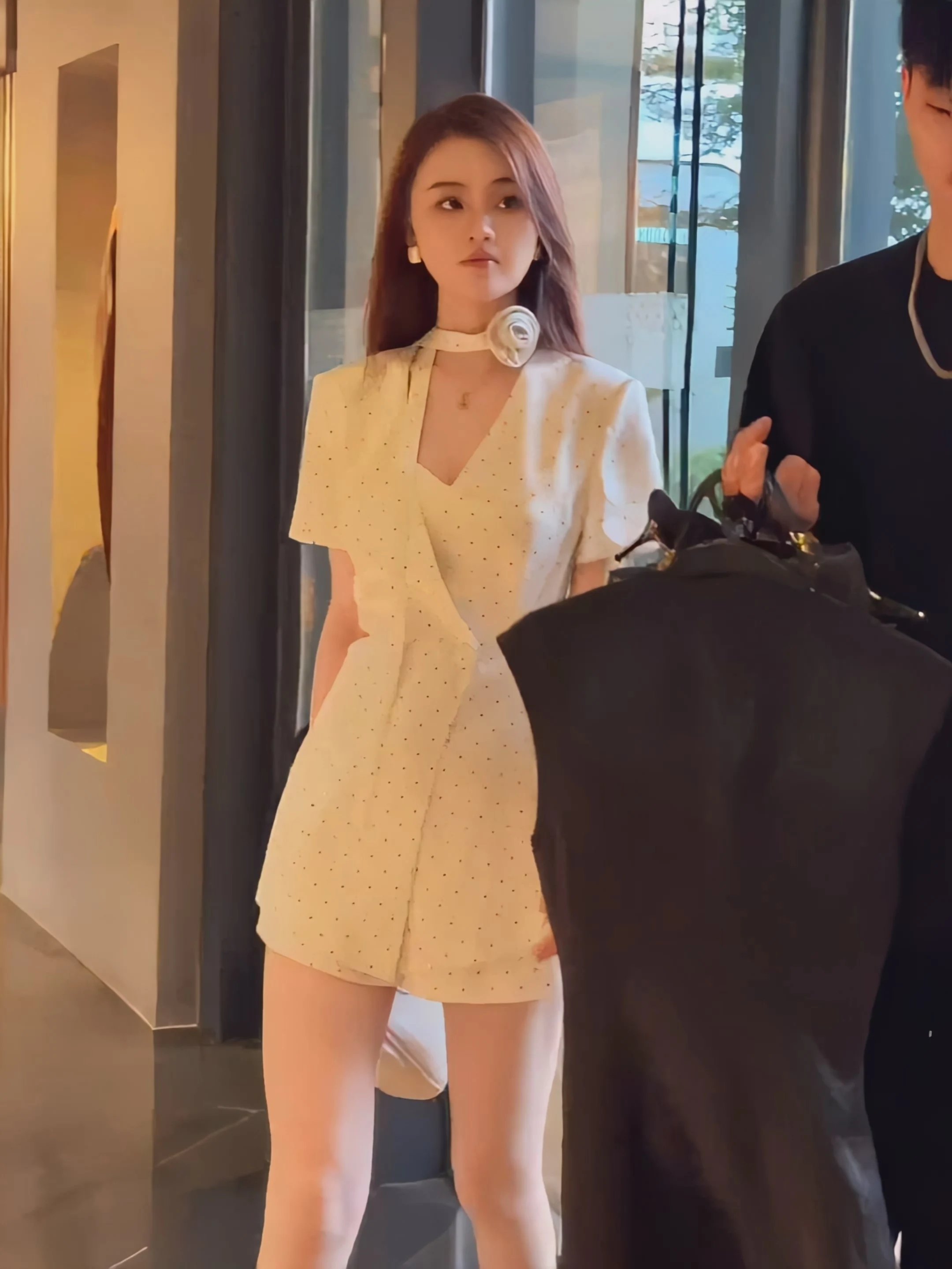 Elegant Ladylike Tailored Suit Set with Sash for Women Spring 2026 New Fashionable High Waist Dot Pattern Short Sleeve
Elegant Ladylike Tailored Suit Set with Sash for Women Spring 2026 New Fashionable High Waist Dot Pattern Short Sleeve