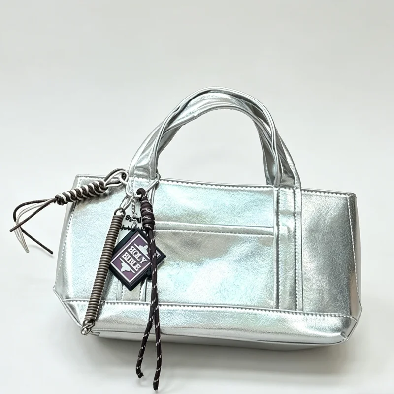 Trendy Silver Crackle Handbag Korean Ins Tote Bag Modern Neutral Style Multi-layer Square Bag Casual Versatile Commuting Bags
Trendy Silver Crackle Handbag Korean Ins Tote Bag Modern Neutral Style Multi-layer Square Bag Casual Versatile Commuting Bags