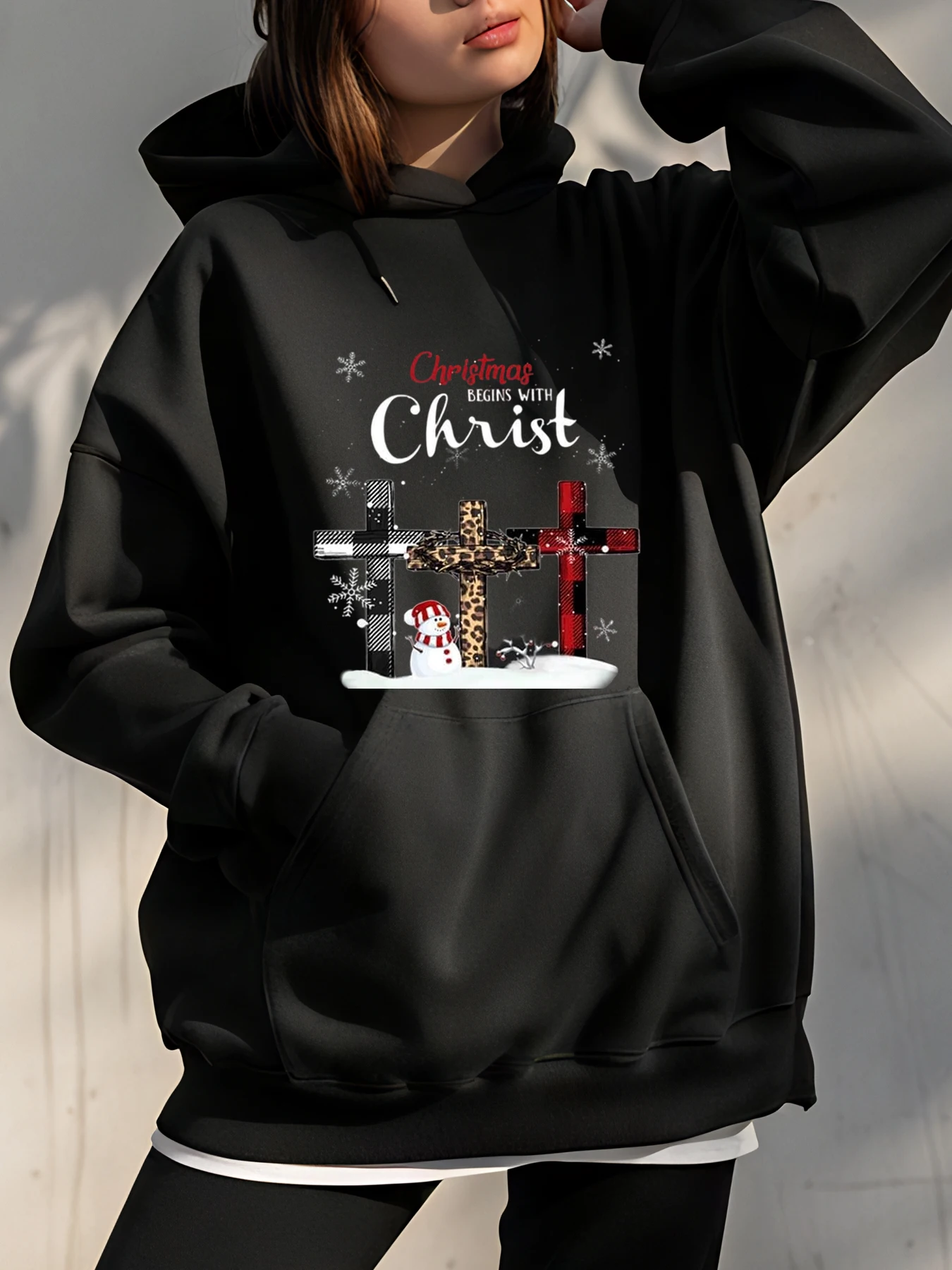 Толстовка с рождественским принтом, пуловер с длинными рукавами, повседневный стиль, дизайн креста и снеговика для женщин, зимний наряд, уличная одежда
Толстовка с рождественским принтом, пуловер с длинными рукавами, повседневный стиль, дизайн креста и снеговика для женщин, зимний наряд, уличная одежда