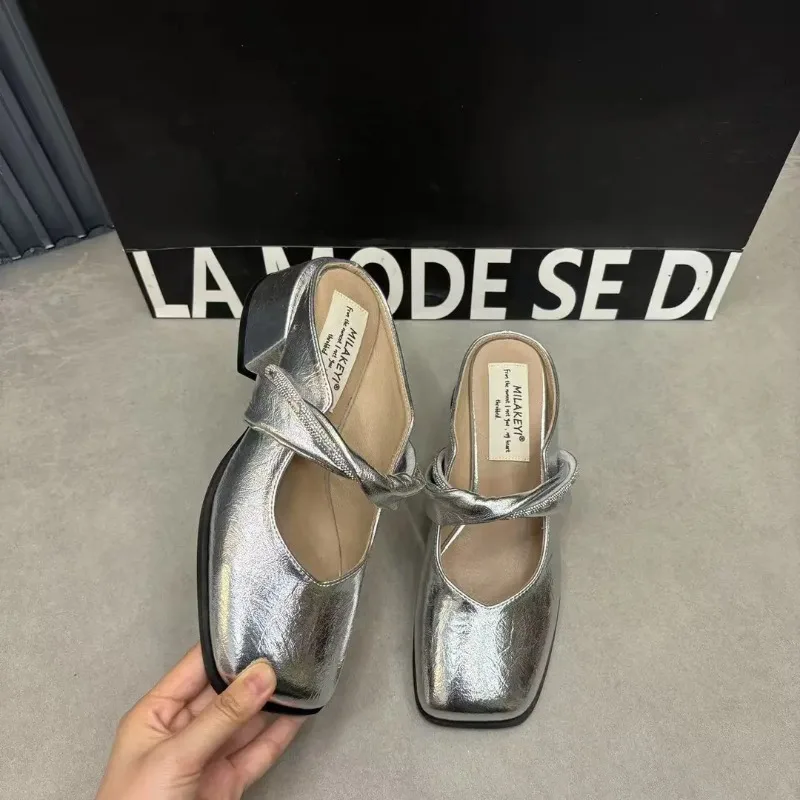 Women's Fashion Slippers Flat Baotou Chunky Heel Soft Sole Gunmetal Mary Jane Sandals Daily Commute Matching Skirt Women Shoes
Women's Fashion Slippers Flat Baotou Chunky Heel Soft Sole Gunmetal Mary Jane Sandals Daily Commute Matching Skirt Women Shoes