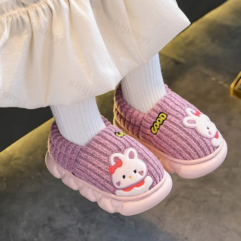 Winter Capybara Children Cotton Shoes Cute 2025 New Cotton Slippers Warm Comfortable Indoor Cartoon Plush Floor Home Shoes
Winter Capybara Children Cotton Shoes Cute 2025 New Cotton Slippers Warm Comfortable Indoor Cartoon Plush Floor Home Shoes