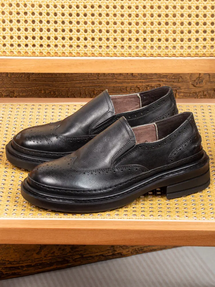 British Round Toe Carved Business Casual Leather Shoes Thick-soled Elevated Commuter Shoes All-match Soft-soled Tooling Slip-on
British Round Toe Carved Business Casual Leather Shoes Thick-soled Elevated Commuter Shoes All-match Soft-soled Tooling Slip-on
