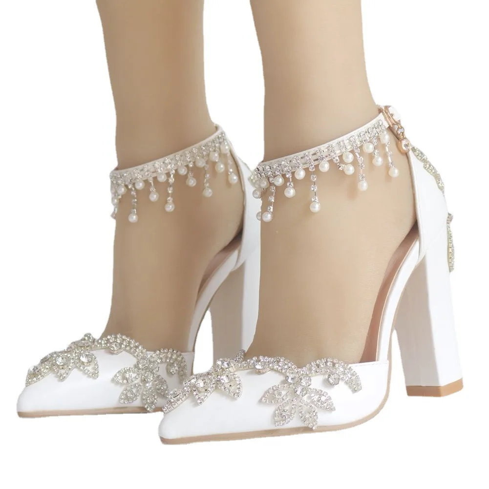 10CM White Pointed Crystal Wedding Shoes Thick Heel Ultra-high Heel Bridal Shoes One-line Buckle Strap Tassel Rhinester Women
10CM White Pointed Crystal Wedding Shoes Thick Heel Ultra-high Heel Bridal Shoes One-line Buckle Strap Tassel Rhinester Women