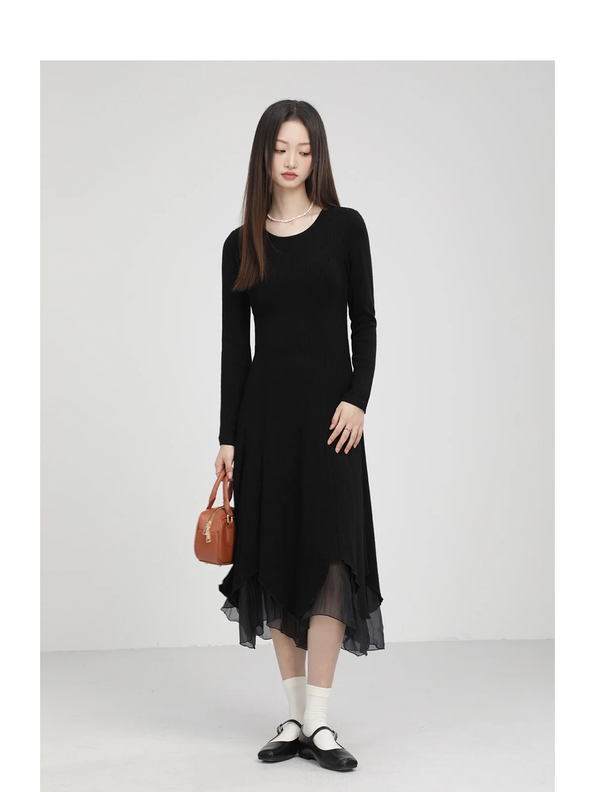 Elegant Knitted Dress Slimming Waist Inner Wear High Waist Long Sleeve Autumn Winter Fashionable A-Line Skirt by Li Xing Meng
Elegant Knitted Dress Slimming Waist Inner Wear High Waist Long Sleeve Autumn Winter Fashionable A-Line Skirt by Li Xing Meng