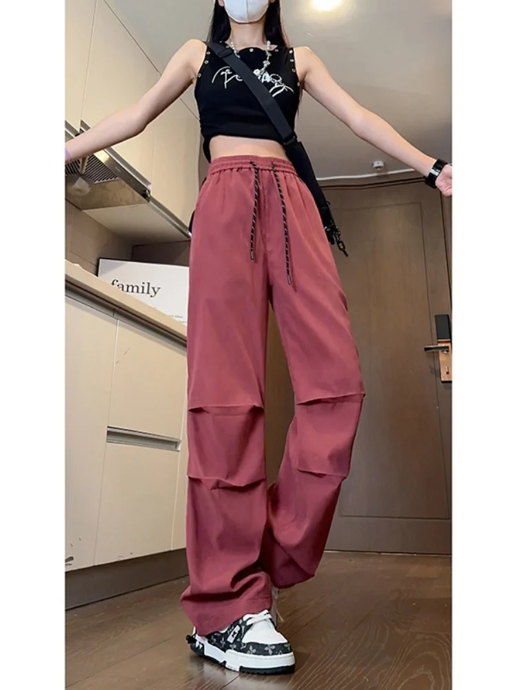 Мужские летние тонкие свободные брюки-парашюты из ледяного шелка с широкими штанинами и плиссировкой в американском уличном стиле
Мужские летние тонкие свободные брюки-парашюты из ледяного шелка с широкими штанинами и плиссировкой в американском уличном стиле