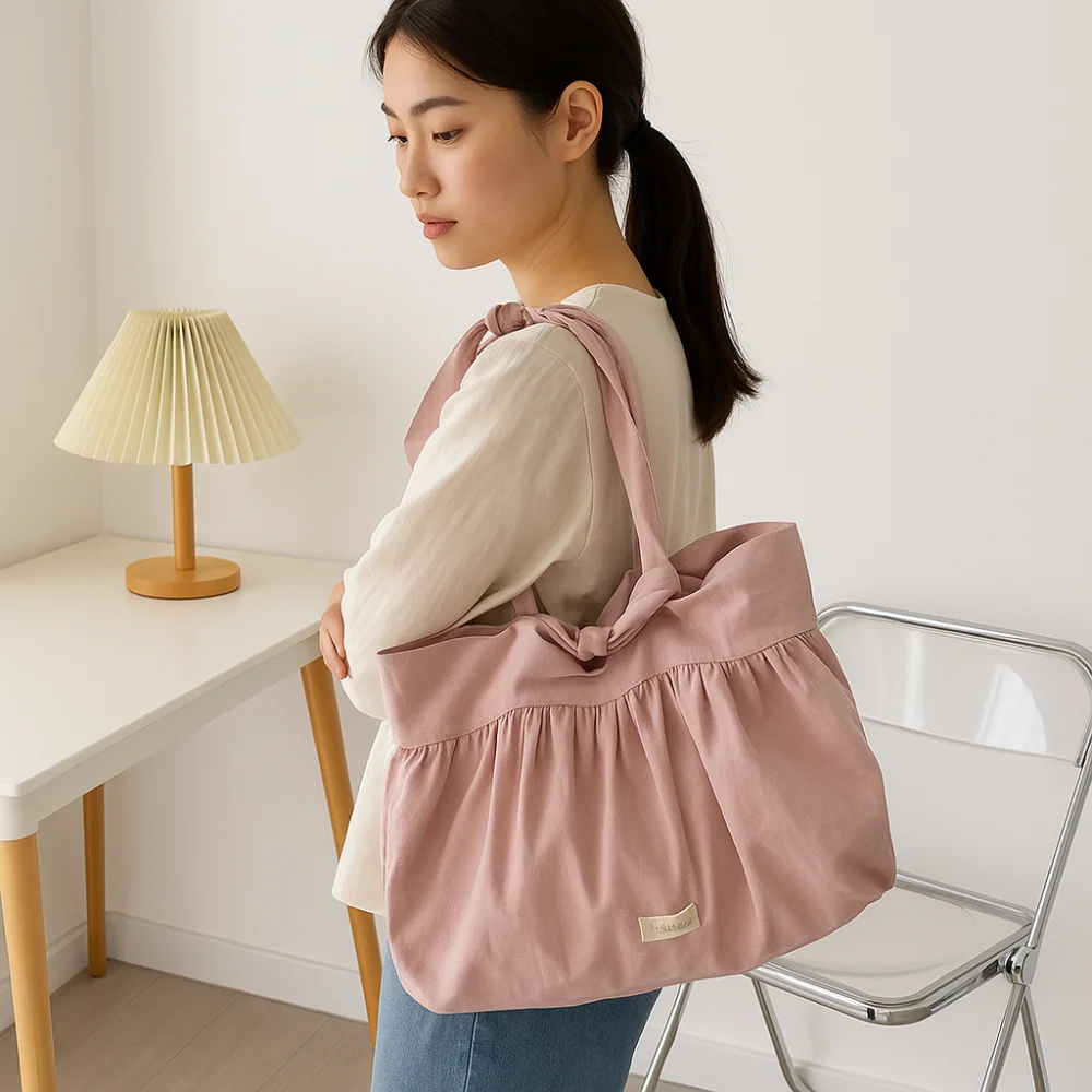 Cute Sweet Canvas Pleated Shoulder Bag Bow Large Capacity Pleated Hobo Bag Korean Style Fresh Color Korean Underarm Bag Outdoor
Cute Sweet Canvas Pleated Shoulder Bag Bow Large Capacity Pleated Hobo Bag Korean Style Fresh Color Korean Underarm Bag Outdoor