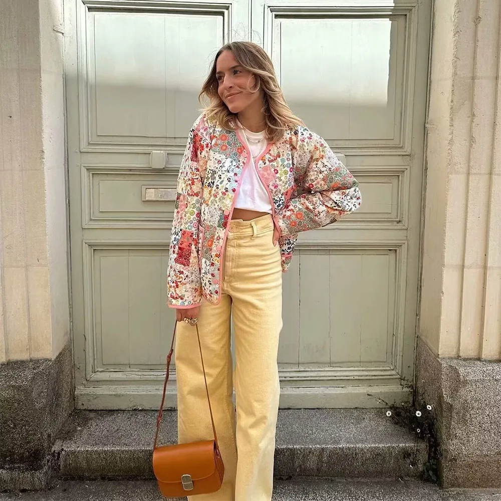 2024 Autumn New Women's Fashion Casual Slim Fit Versatile Round Neck Button Pocket Printed Cotton Jacket
2024 Autumn New Women's Fashion Casual Slim Fit Versatile Round Neck Button Pocket Printed Cotton Jacket