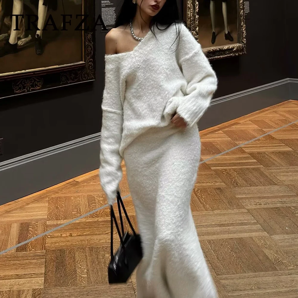TRAFZA Chic Knit White Women Casual Sheath Suit V-Neck Pullover Sweater+Elegant Party Long Skirt Fashion 2025 Autumn Mujer Set
TRAFZA Chic Knit White Women Casual Sheath Suit V-Neck Pullover Sweater+Elegant Party Long Skirt Fashion 2025 Autumn Mujer Set