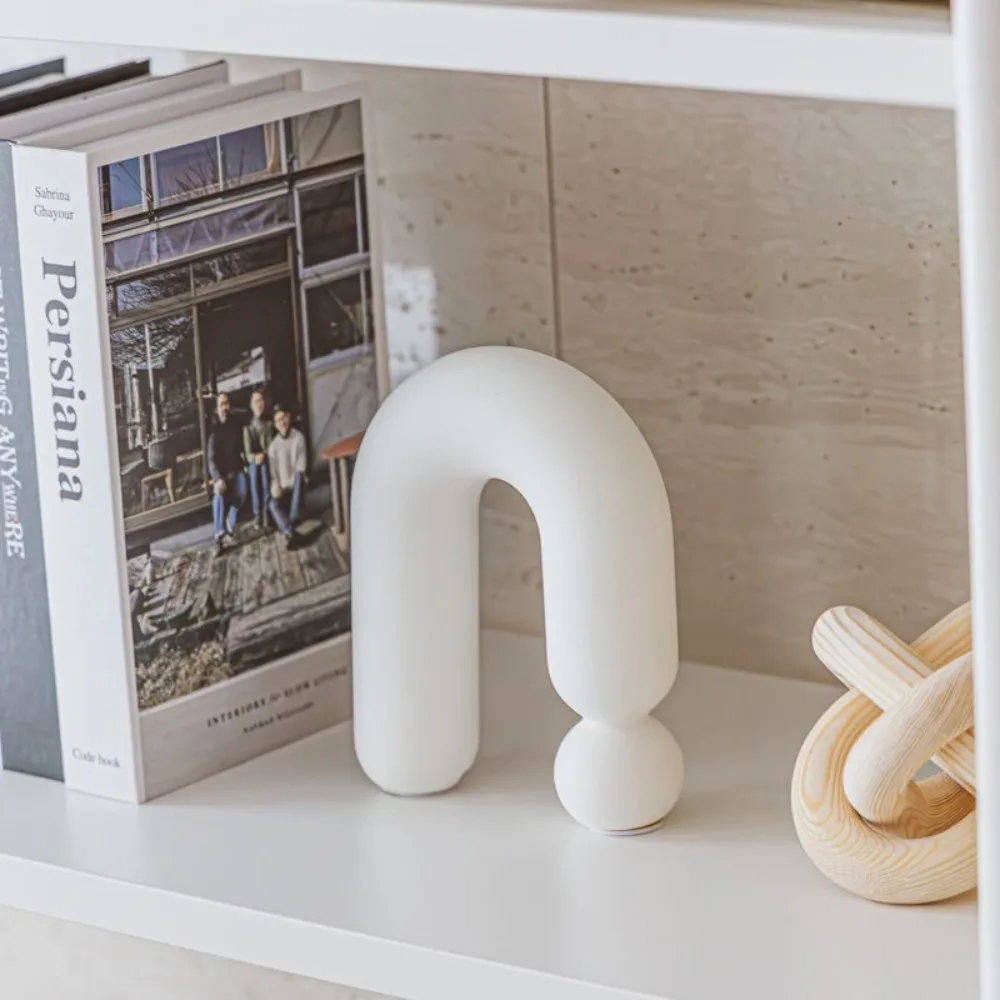 White Ceramic Decor Minimalist Display Piece Sample Room Wine Cabinet Artist Home Decoration Designer Ornament Sculpture
White Ceramic Decor Minimalist Display Piece Sample Room Wine Cabinet Artist Home Decoration Designer Ornament Sculpture