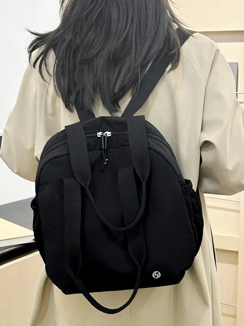 Faionable Large Capaci Casual Travel Women's Bapa Soft oulder Bag Nylon Material Zipper Closure 3 Inch Laptop Capa... 
Faionable Large Capaci Casual Travel Women's Bapa Soft oulder Bag Nylon Material Zipper Closure 3 Inch Laptop Capa...