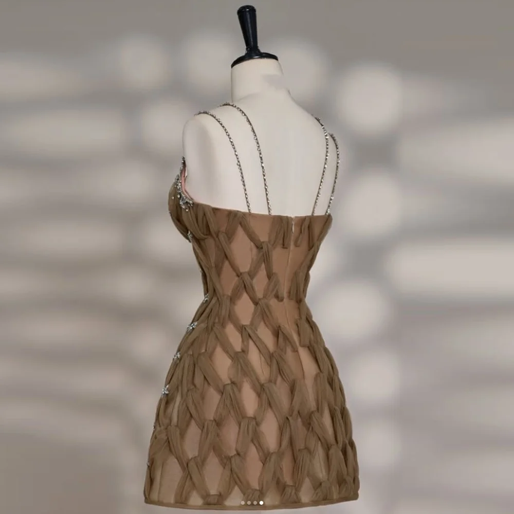 Brown Strap Deep V Neck Evening Gowns Sheer Mesh Crisscross Prom Dresses Women Rhinestone Beaded A-Line Mini Dress Customized
Brown Strap Deep V Neck Evening Gowns Sheer Mesh Crisscross Prom Dresses Women Rhinestone Beaded A-Line Mini Dress Customized