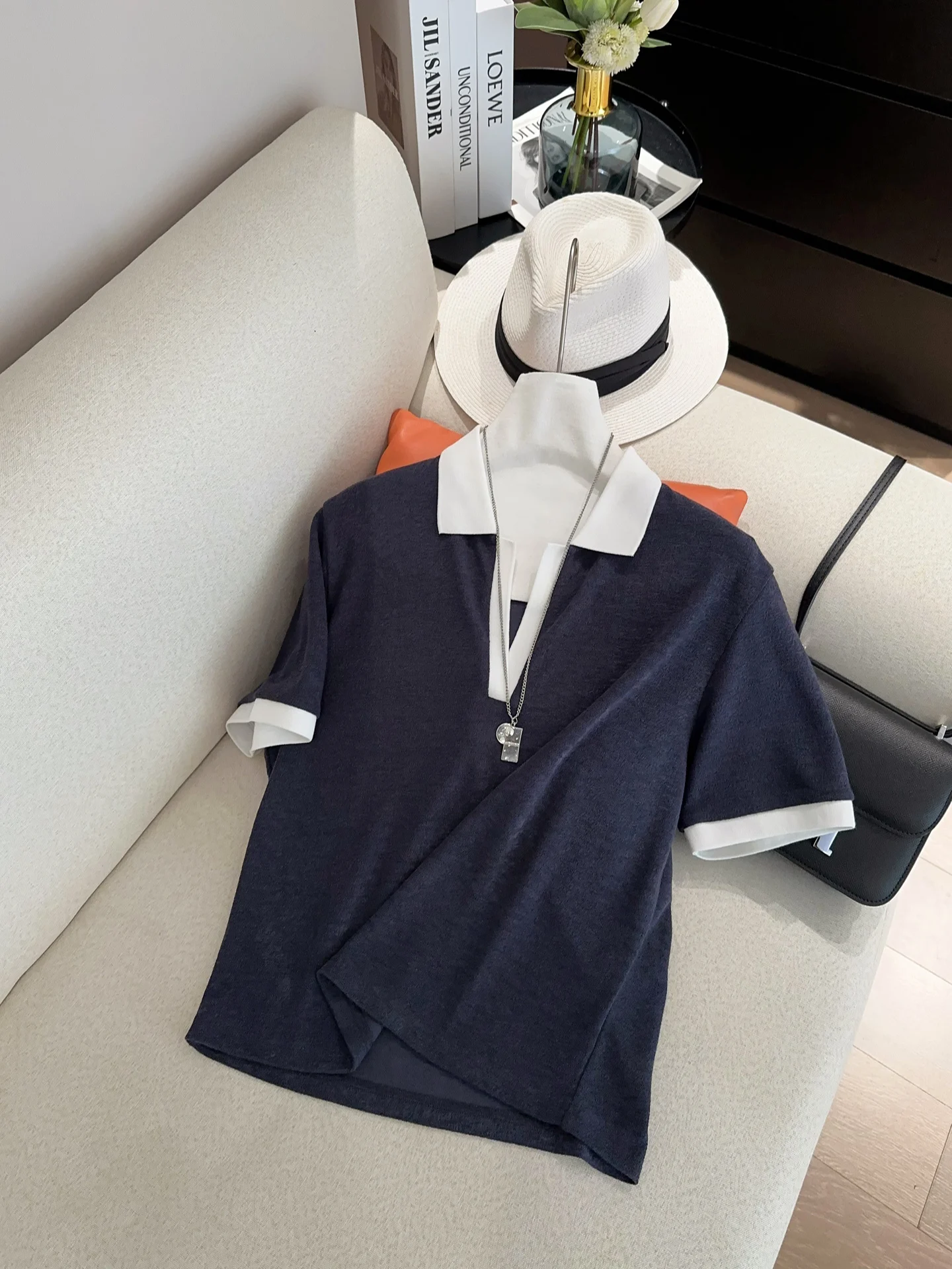 Comfortable Stylish V-Neck Shirt Women Summer Slimming Versatile Commute Short Sleeve Top Skin-Friendly Breathable Casua...
Comfortable Stylish V-Neck Shirt Women Summer Slimming Versatile Commute Short Sleeve Top Skin-Friendly Breathable Casua...