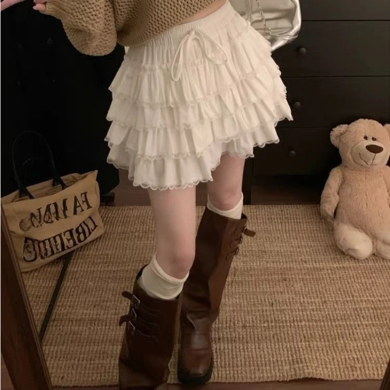 2025 Autumn and Winter New Lace Patchwork Versatile Age Reducing Lace Up Velvet Cake Skirt Short Skirt Women's Clothing
2025 Autumn and Winter New Lace Patchwork Versatile Age Reducing Lace Up Velvet Cake Skirt Short Skirt Women's Clothing
