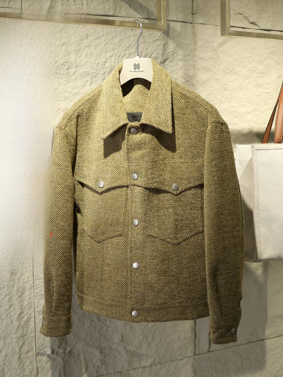 Мужское шерстяное пальто в стиле ретро, теплый осенний повседневный крой, с лацканами, из смешанных материалов
Мужское шерстяное пальто в стиле ретро, теплый осенний повседневный крой, с лацканами, из смешанных материалов