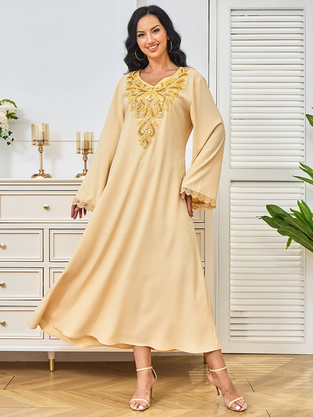 Middle Eastern Arab Robe Elegant New Diamond Set Grand Pendant Evening Dress Muslim Luxury Fashion Dress Abaya
Middle Eastern Arab Robe Elegant New Diamond Set Grand Pendant Evening Dress Muslim Luxury Fashion Dress Abaya