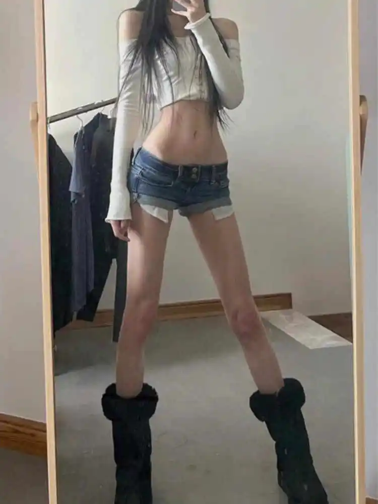 Summer Women American Retro Kpop Low Rise Jean Shorts Y2K 2000s Gyaru Harajuku Ripped Tide Denim Hot Pants Abi Streetwear New
Summer Women American Retro Kpop Low Rise Jean Shorts Y2K 2000s Gyaru Harajuku Ripped Tide Denim Hot Pants Abi Streetwear New