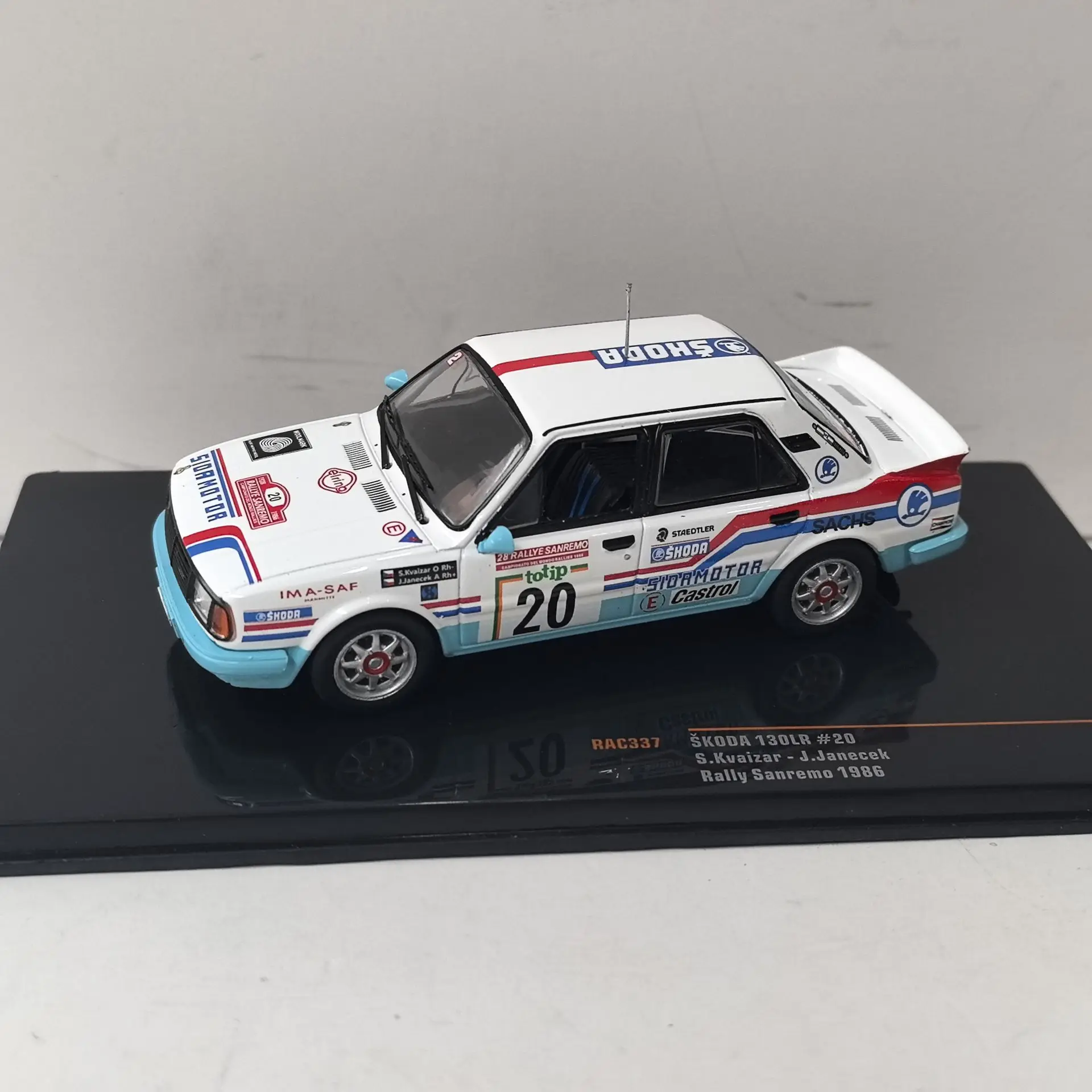 Diecast IXO 1/43 Scale SKODA 130LR #20 1986 Racing Alloy Car Model Collectible Toy Gift Souvenir
Diecast IXO 1/43 Scale SKODA 130LR #20 1986 Racing Alloy Car Model Collectible Toy Gift Souvenir