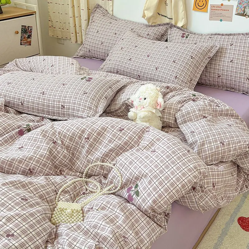 Purple Cherry Bedding Set Ins Style Girl Twin Queen Size Duvet Cover Flat Sheet Pillowcase No Filler Girls Boys Kids Bed Linens 
Purple Cherry Bedding Set Ins Style Girl Twin Queen Size Duvet Cover Flat Sheet Pillowcase No Filler Girls Boys Kids Bed Linens