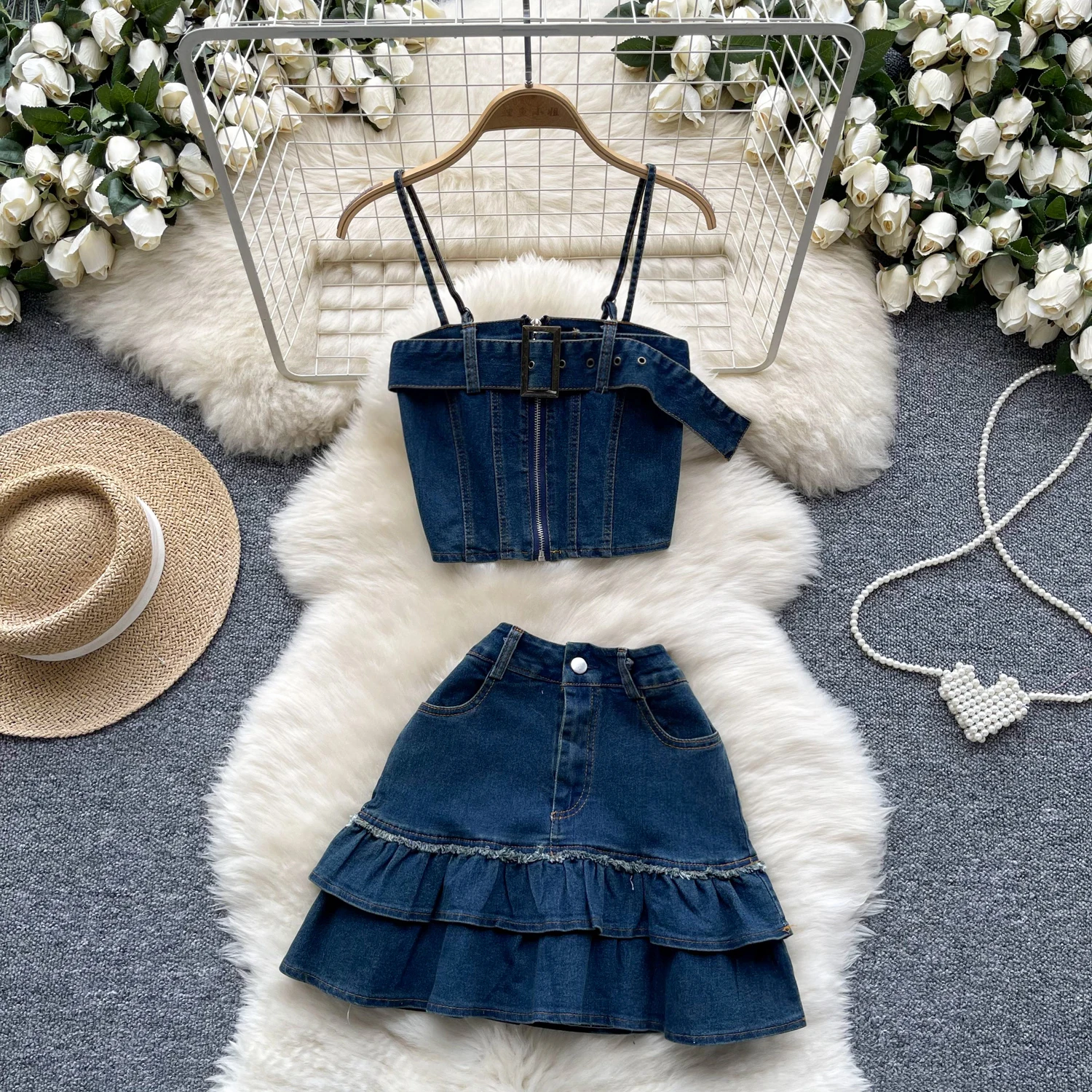Sexy junior denim jean set for women zipper short style tank top+ruffles mini skirt two pieces sets
Sexy junior denim jean set for women zipper short style tank top+ruffles mini skirt two pieces sets