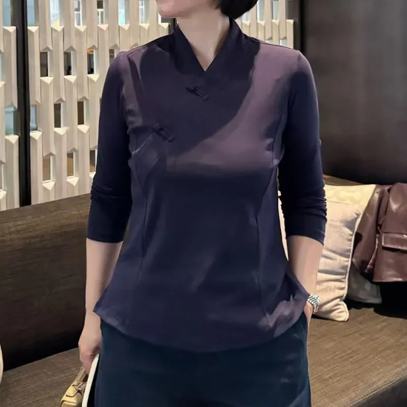 Women's Chinese Style Frog Button V-neck Long Sleeve T-shirt Casual Commuter Blouse
Women's Chinese Style Frog Button V-neck Long Sleeve T-shirt Casual Commuter Blouse