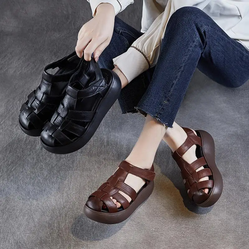 Genuine Leather Roman Style Sandals Women's Flat Heel Hollow out Design Pig Cage Woven Casual Summer Shoes Rubber Foam Sole
Genuine Leather Roman Style Sandals Women's Flat Heel Hollow out Design Pig Cage Woven Casual Summer Shoes Rubber Foam Sole