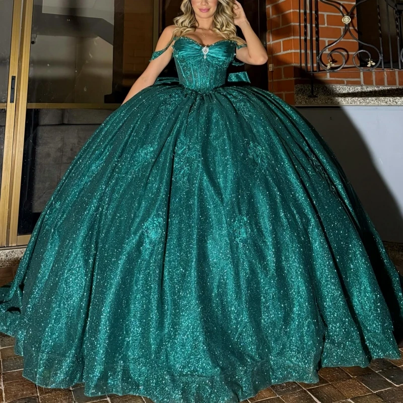 Black Green Shiny Ball Gown Quinceanera Dresses Off The Shoulder Applique Lace Beads Bow Tull Party Birthday Sweet 16 Dress Vest
Black Green Shiny Ball Gown Quinceanera Dresses Off The Shoulder Applique Lace Beads Bow Tull Party Birthday Sweet 16 Dress Vest