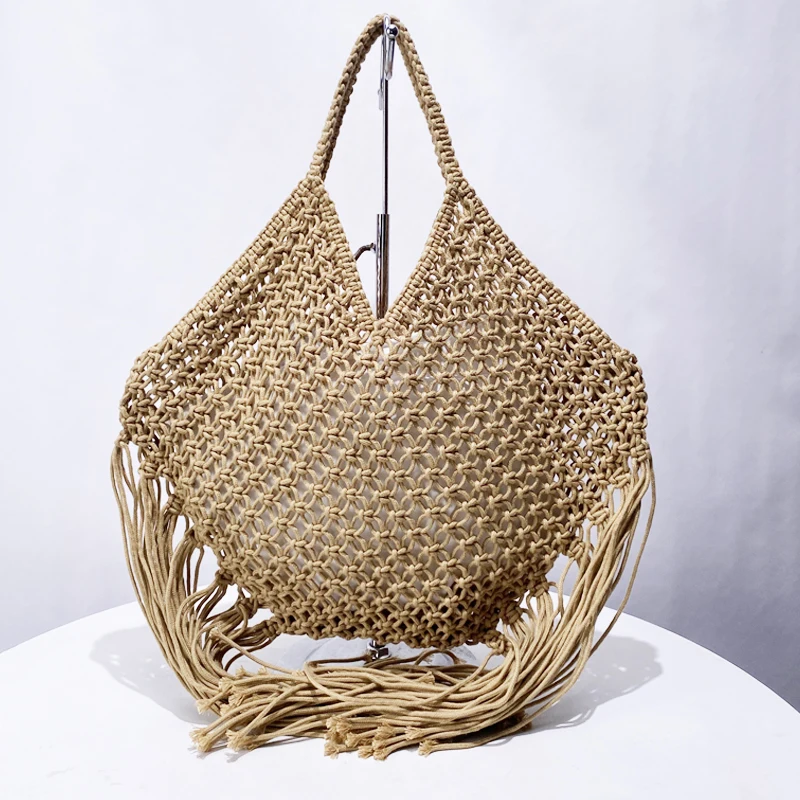 Hollow Out Tassel Decorate Beach Bags For Women Luxury Designer Handbag Purses 2025 New Bohemian Weave Large Capacity Shoulder
Hollow Out Tassel Decorate Beach Bags For Women Luxury Designer Handbag Purses 2025 New Bohemian Weave Large Capacity Shoulder