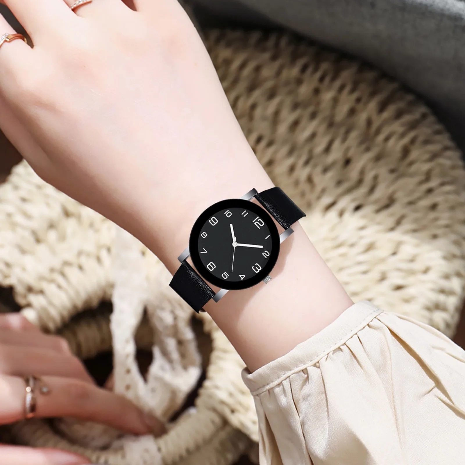 Fashion Simple Men'S Watch Digital Round Dial Analog Quartz Watch Leather Band Wristwatch For Men Reloj Hombre
Fashion Simple Men'S Watch Digital Round Dial Analog Quartz Watch Leather Band Wristwatch For Men Reloj Hombre