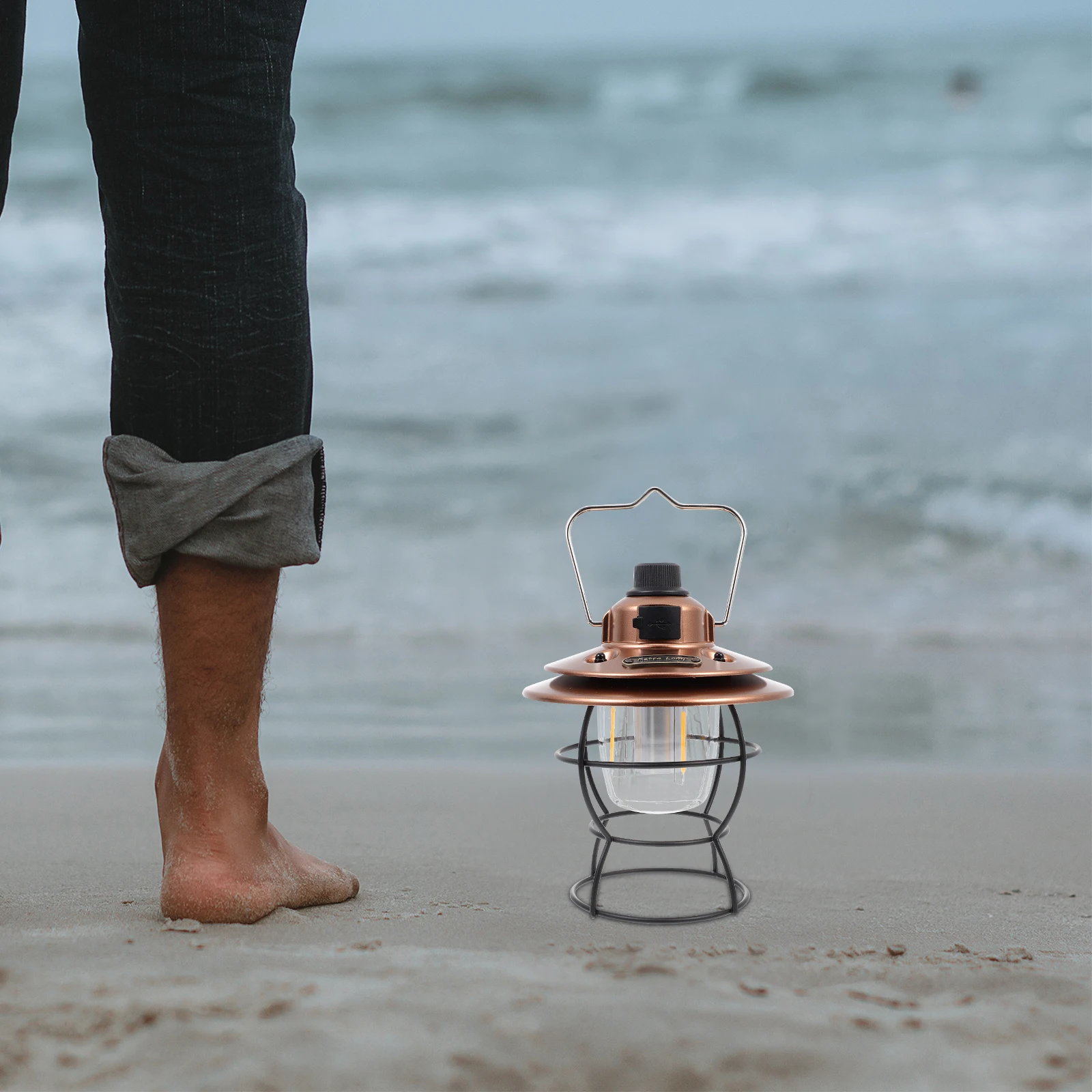 Retro Camping LED Hanging Tent Light Tent Light Outdoor Emergency H held Lamp Vintage Portable Lighting Tool for Hiking
Retro Camping LED Hanging Tent Light Tent Light Outdoor Emergency H held Lamp Vintage Portable Lighting Tool for Hiking