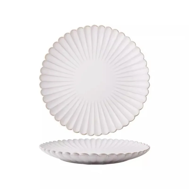 Japanese kiln glaze retro chrysanthemum ceramic plate household vegetable plate western food steak plate dinner
Japanese kiln glaze retro chrysanthemum ceramic plate household vegetable plate western food steak plate dinner
